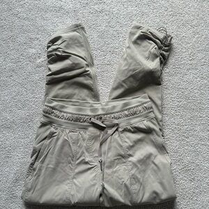 Lululemon Dance Studio Cropped Pant